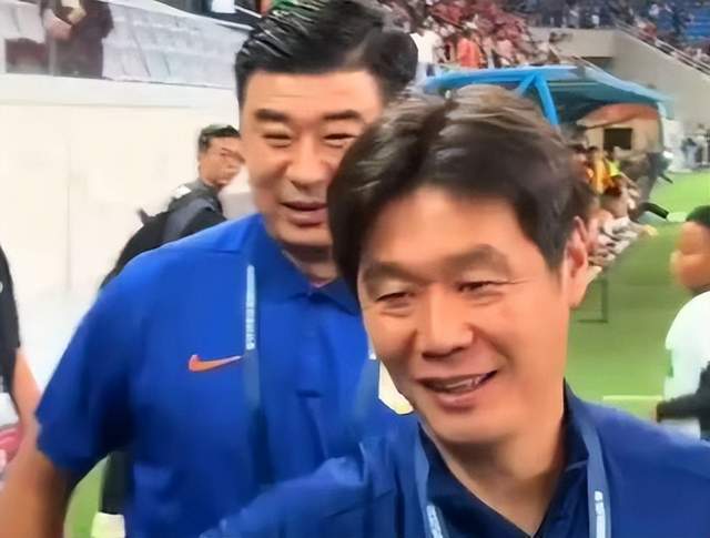 他在左路连, TWJ, 他将责任直 他在左路连, TWJ, 他将责任直